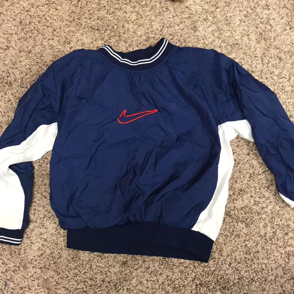 Thrifted vintage NIKE sweat crew neck